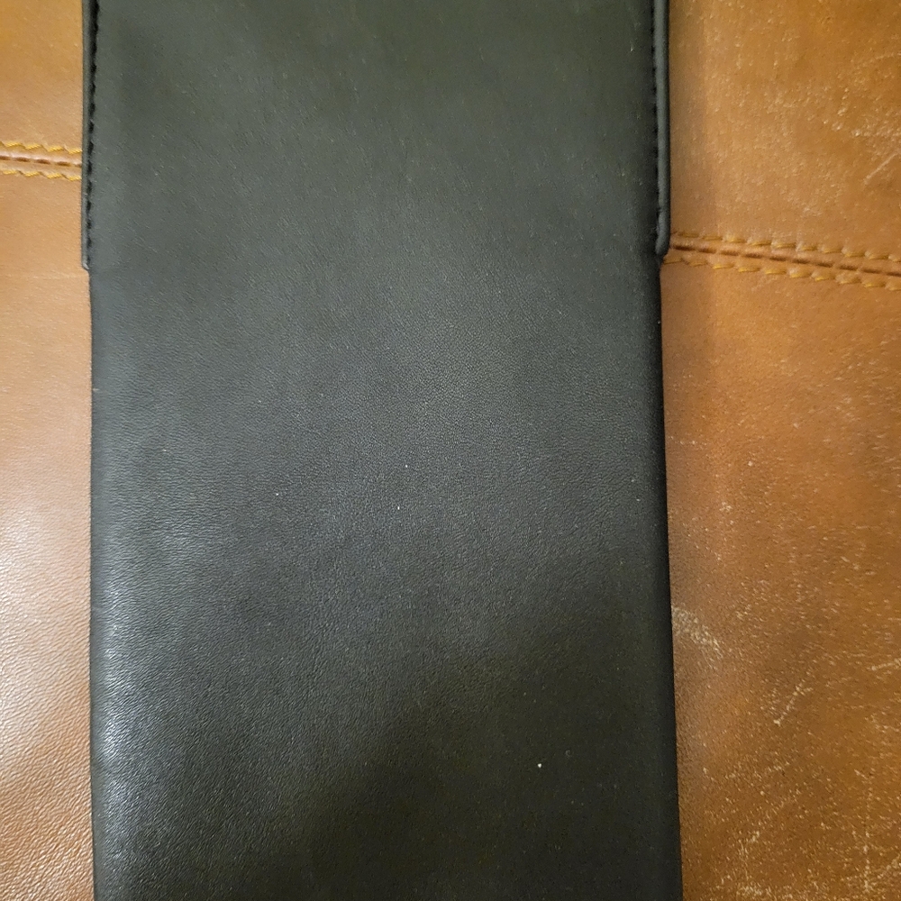 Fendi Black and Silver Leather Pouch - Picture 5 of 7
